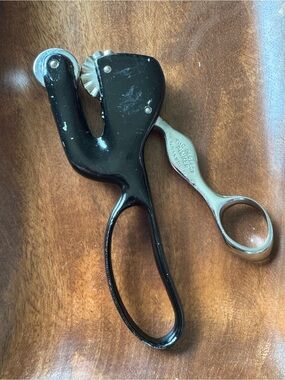 Crane Brand The Perfect Pinker Rotary Pinking Shears Cutter Tool USA Vintage